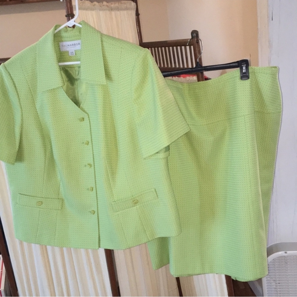Vintage Light Green Short Sleeve and Skirt Suit Set Sag Harbor Size 2X Plus Size